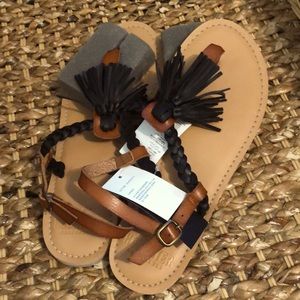 Hollister flat sandals